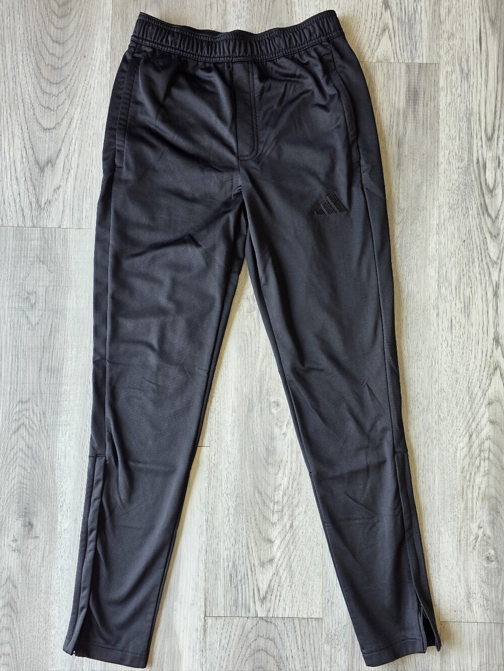 adidas Men’s Black Tapered Fleece Joggers Size Small